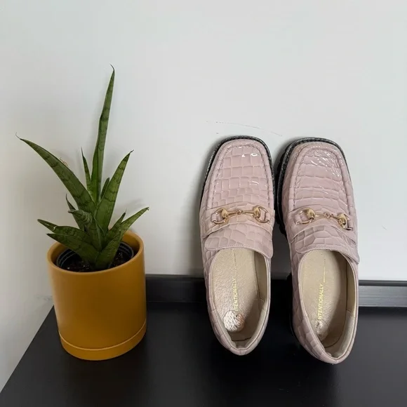 Intentionally Blank lavender purple croc HK-2 lug platform loafers - size 7 - Picture 8 of 10